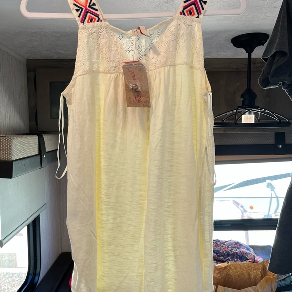 Red camel  sleeveless  summer  shirt purples oranges pink. BNWT cream. - Picture 16 of 16